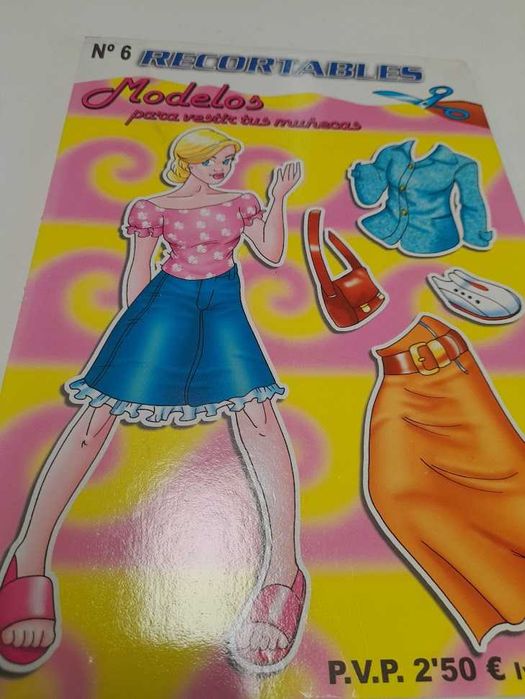 Colecção 8 livros recortáveis, roupa mulher