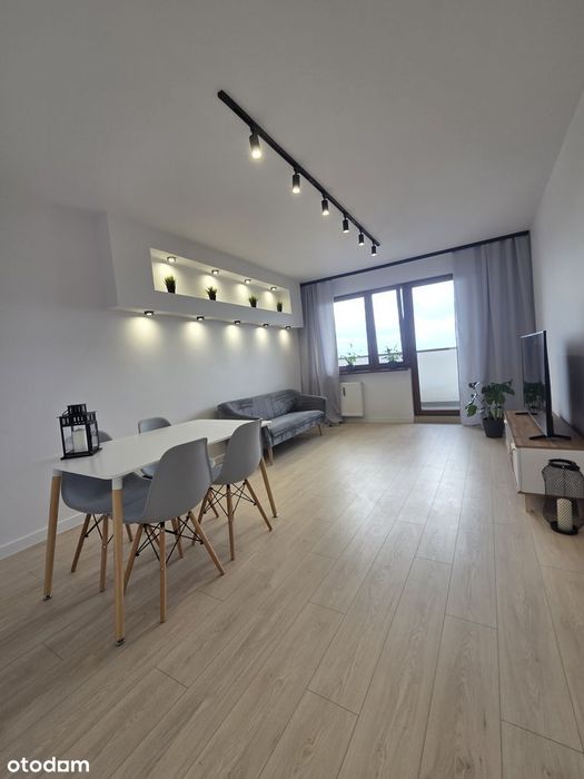 SIELEC, 3 pokoje, VII piętro z widokiem, po remoncie, wysoki standard