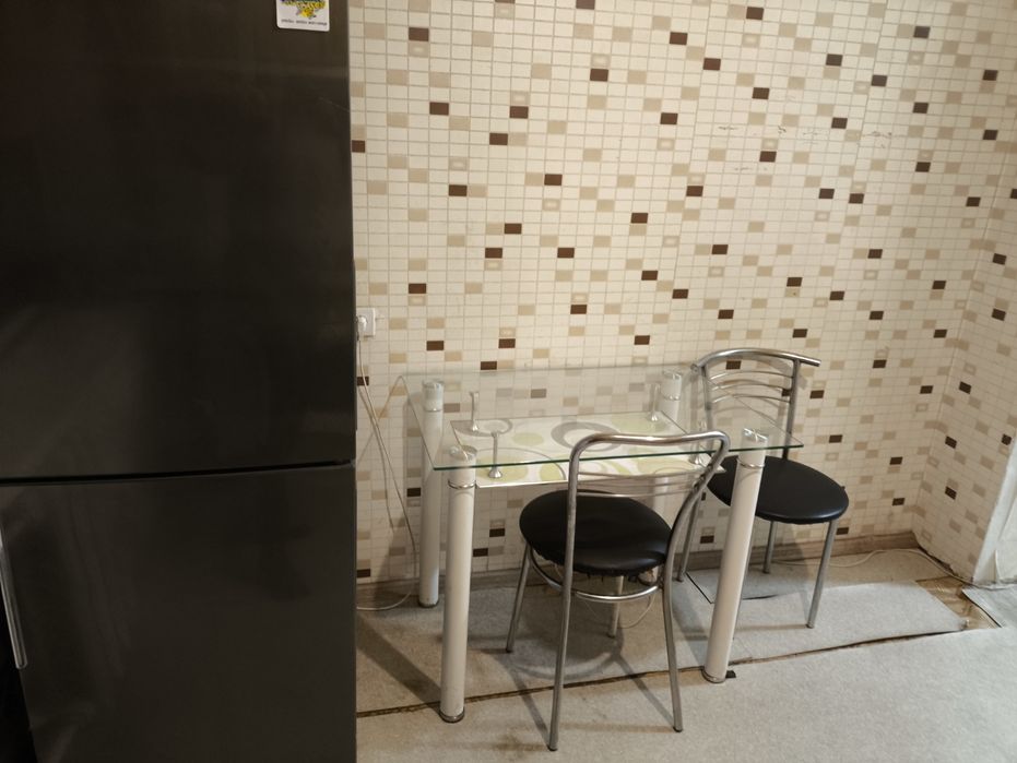 Сдам 2 -х комнатную в районе крытого рынка