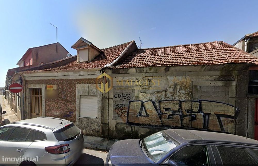Terreno em localização estratégica junto ao Hospital de S. João
