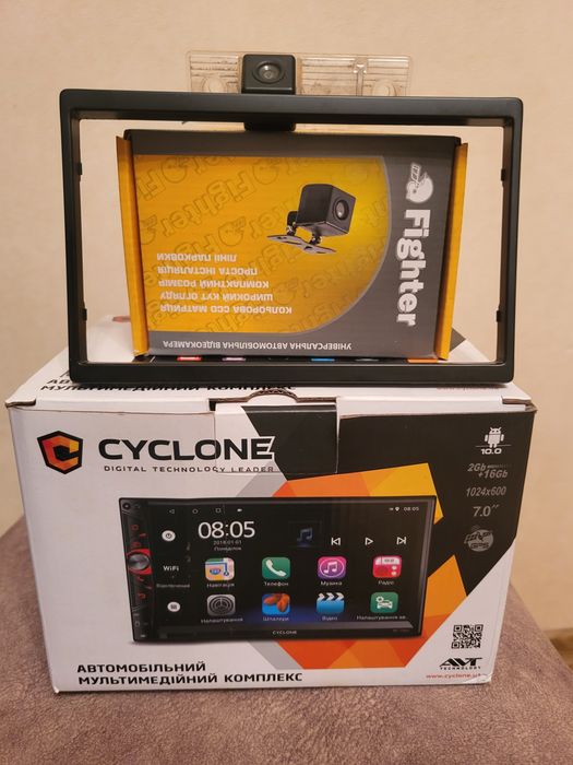 Продам практически новую автомагнитофон