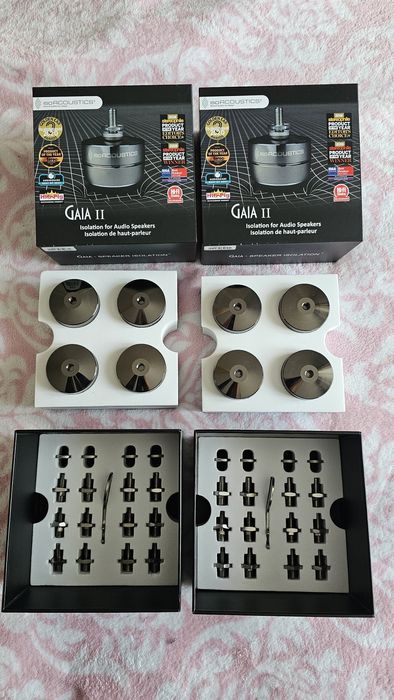 Isoacoustics gaia ii (2)