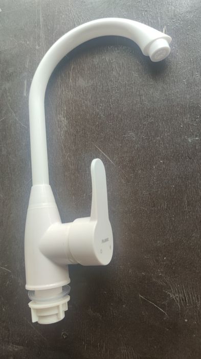 Пластиковый смеситель