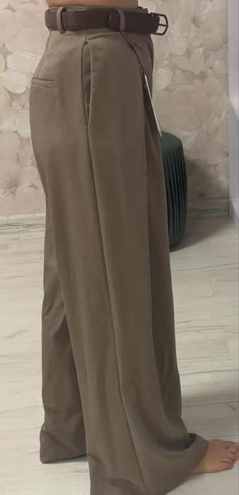 Штани Stradivarius