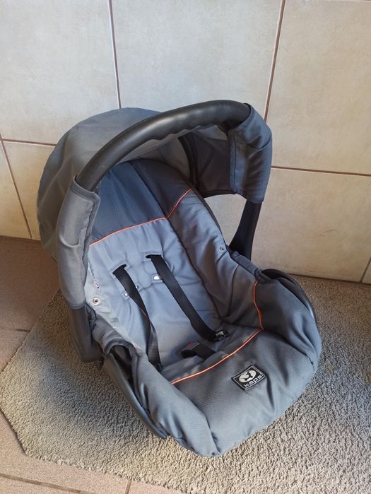 Fotelik samochodowy do 10 kg dla maluszka