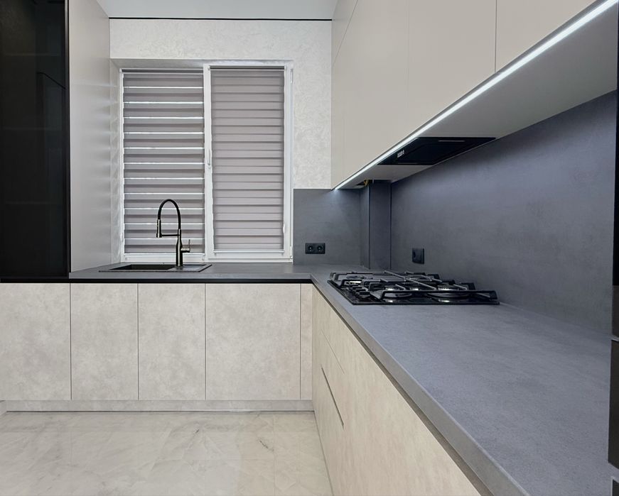 Таунхаус з новим ремонтом , 2 кімнати + кухня-студія