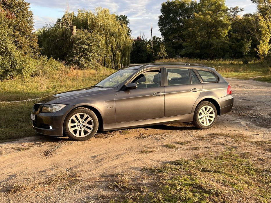 BMW E91 на повному ходу