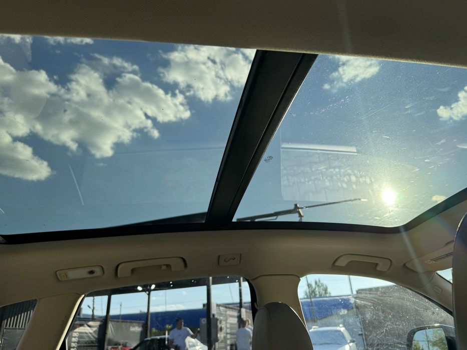 Продам Audi Q5 2010
