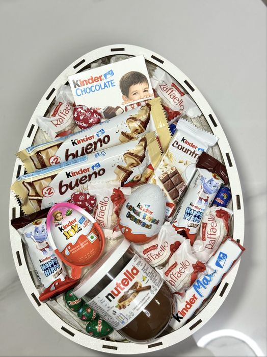 Солодкий бокс Kinder сюрприз