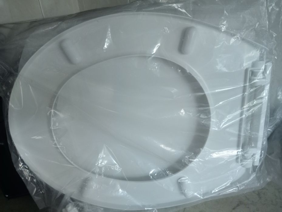 Tampa de sanita nova