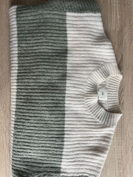 Sweterek marki H&M