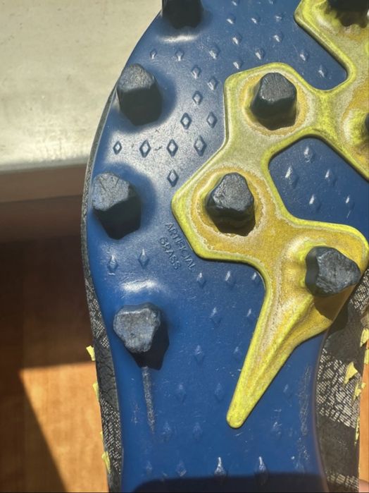 Chuteira de Futebol - Adidas Predator