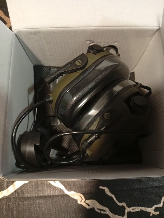 Навушники Earmor