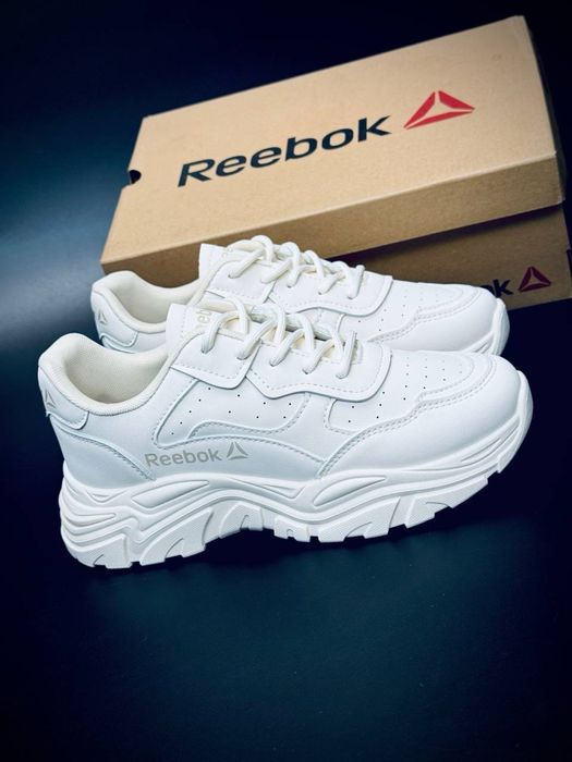 Кожані Reebok жіночі•весняна новинка•стильні кросівки від Reebok білі