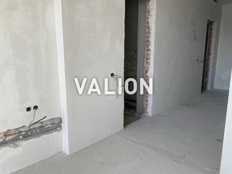 Без% Продаж 1 кімнатної квартири студії вул. Саперно Слобідська 22