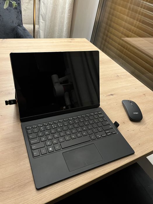 Dell 7275 2w1 / m5 / 256 SSD / 8GB ram