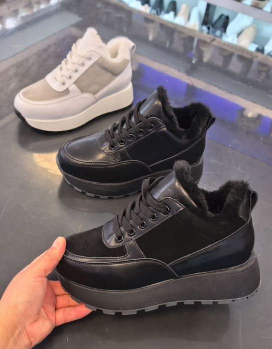 Зимові шкіряні кросівки