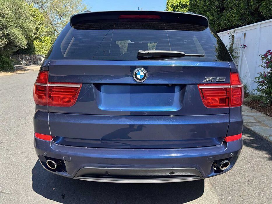 BMW X5 xDrive35d      2012