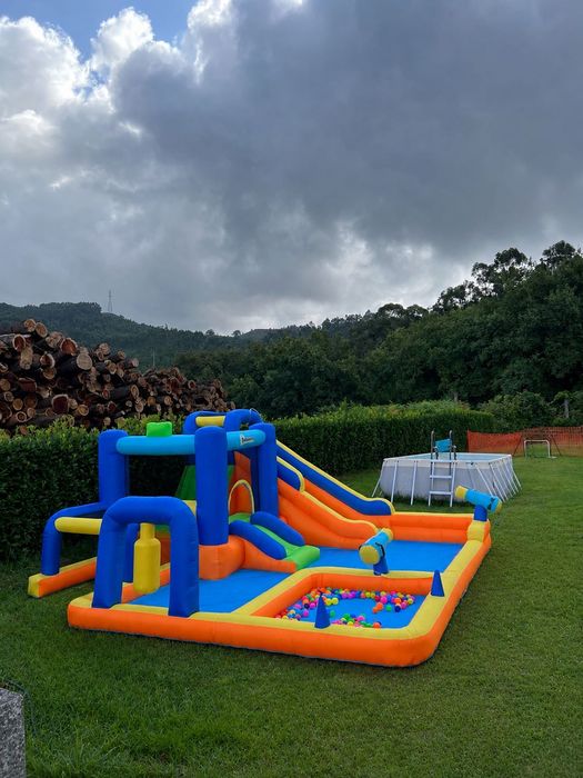 Alugo insuflável para festas 50€