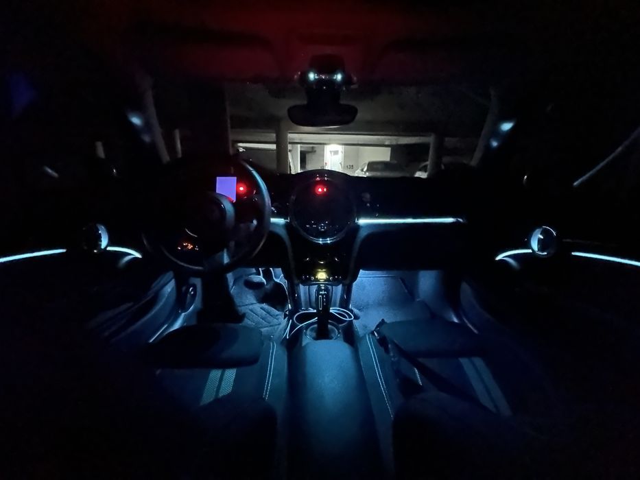 Mini Cooper SE, 100% Elétrico, de 2023, c/ teto panôramico e 26.500 km