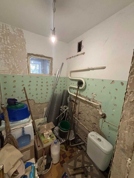 Продается 2 комнатная квартира. Центр. Вид на площадь. Славянск.