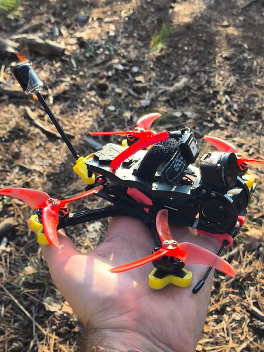 SkkyFPV - dron pod Naked GoPro