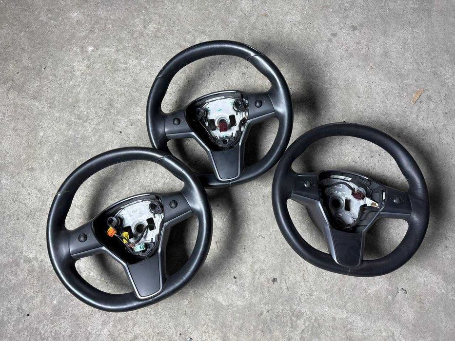 Двері передні задні ліві праві Tesla Model 3 2018-