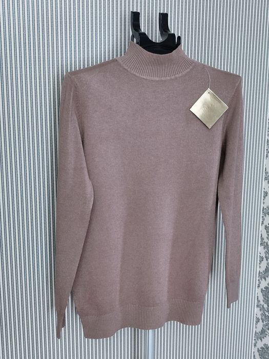 Кашеміровий теплий жіночий світерок горло виворот/стойка