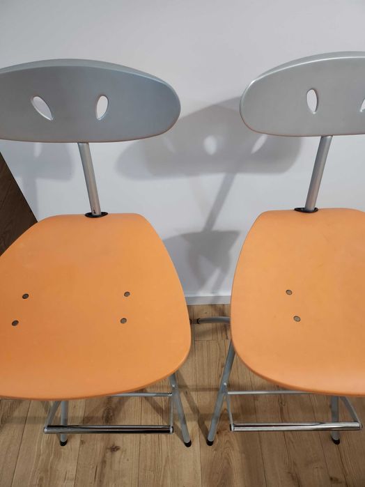 Cadeiras altas em ferro