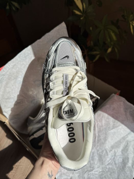 кросівки жіночі nike