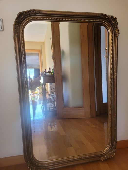 Espelho vintage em talha dourada