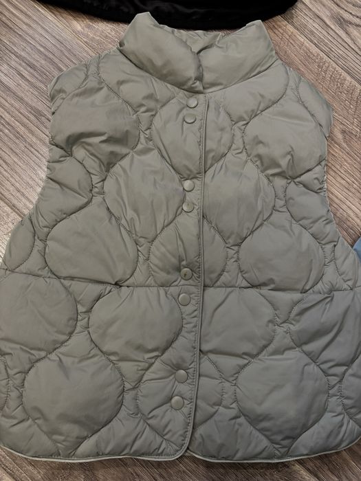 Куртки/жилетка на дівчинку весна 104-116