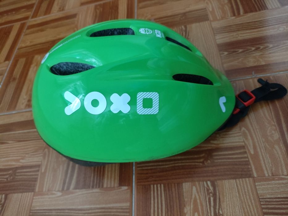 Capacete de criança ventilado e ajustável