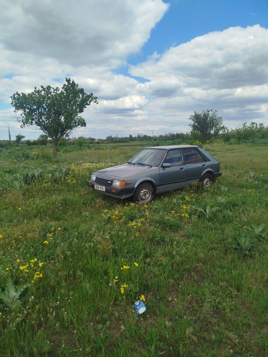 Продам авто мазда 323