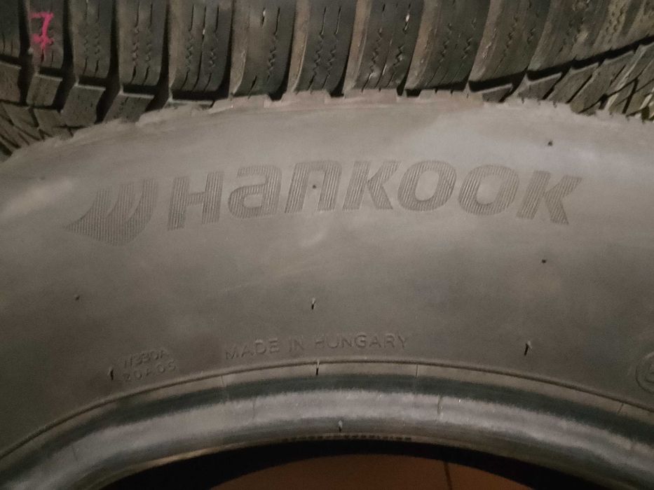 Комплект шин 215/65R17 HANKOOK  Winter Icert Ivo3
