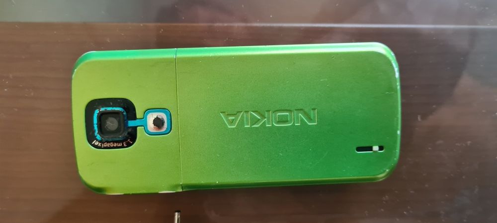 Nokia 5000 d verde