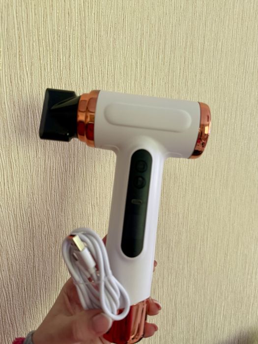 ГАРЯЧЕ ПОВІТРЯ Бездротовий фен на аккумуляторі при відключеннях світла