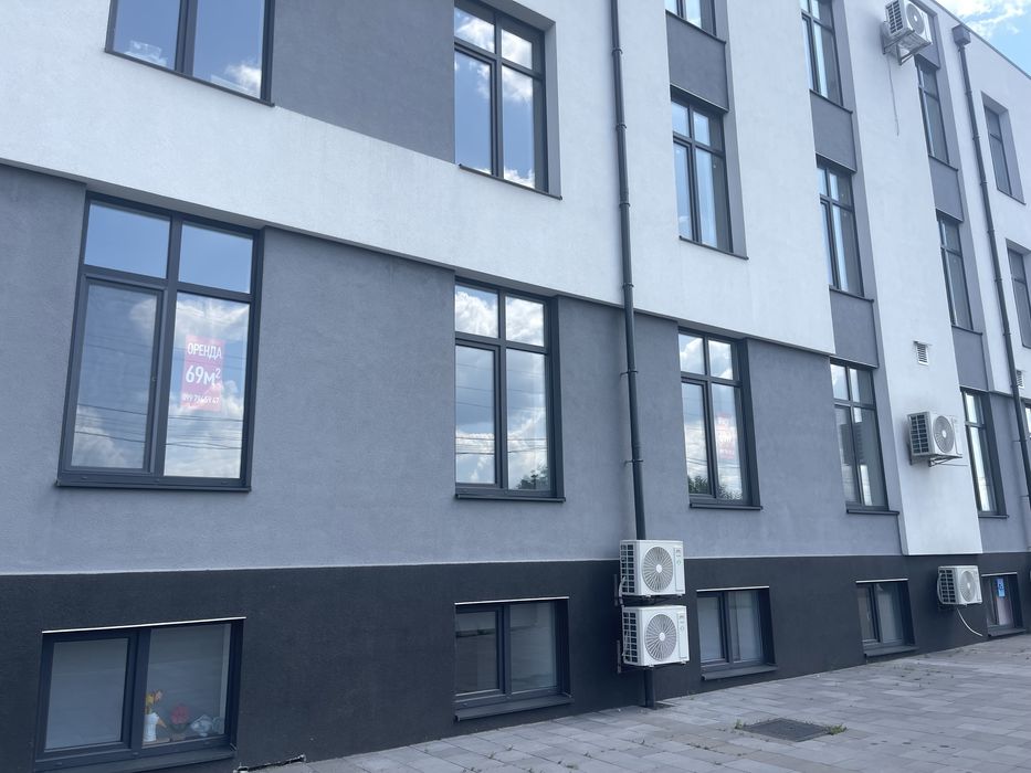 Комерційне приміщення 69 кв