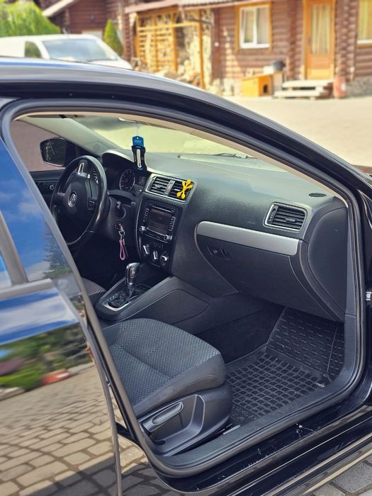 Продам VW Jetta.