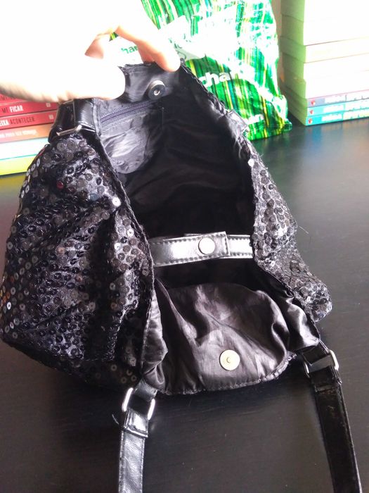 Carteira preta impec. Portes incluidos