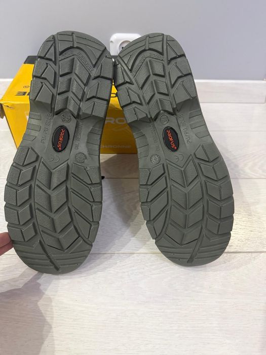 Buty robocze roz 43