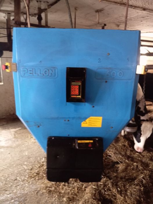 Robot paszowy pellon