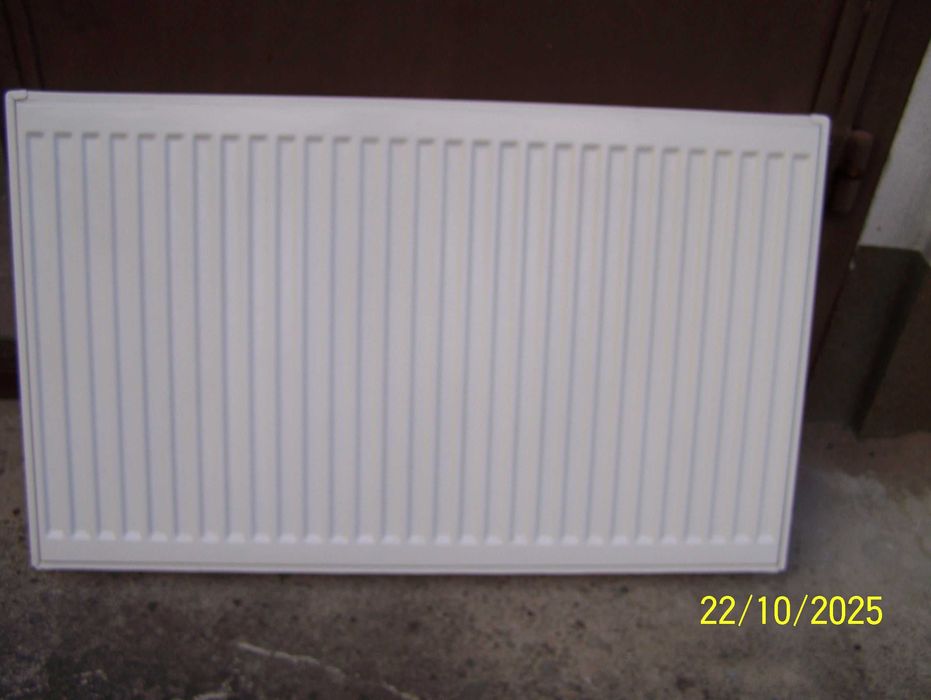 Grzejnik Łazienkowy z grzałką założony nie używany