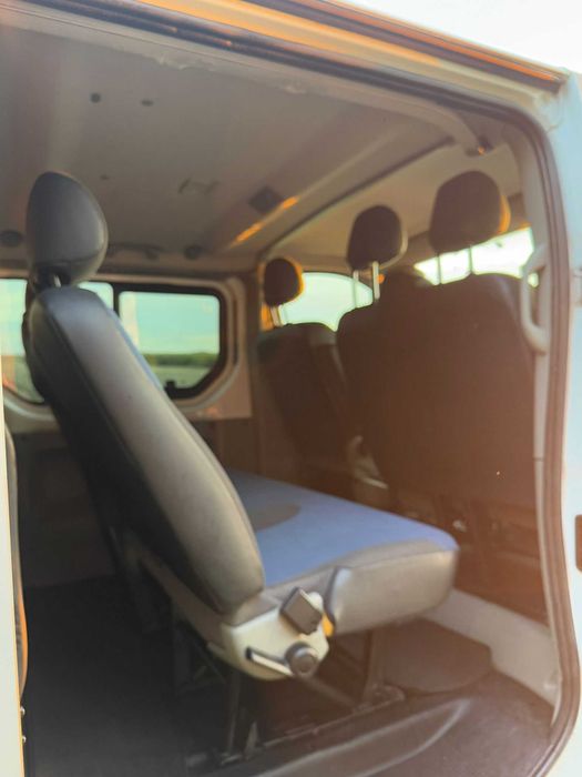 Renault Trafic 2.0 dCi 2011 9 osobowy