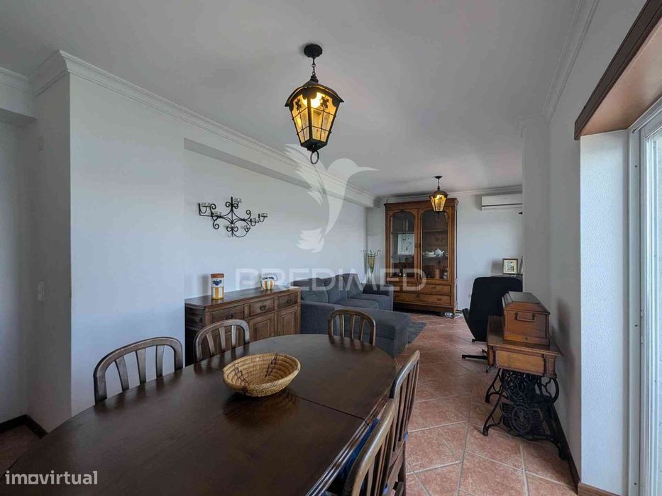 Apartamento T2 mobilado, vista de rio, arrendamento anual