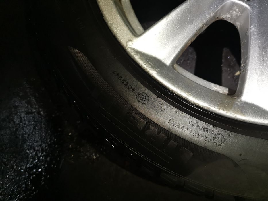 Felgi aluminiowe BMW 17" styling 236 z oponami letnimi