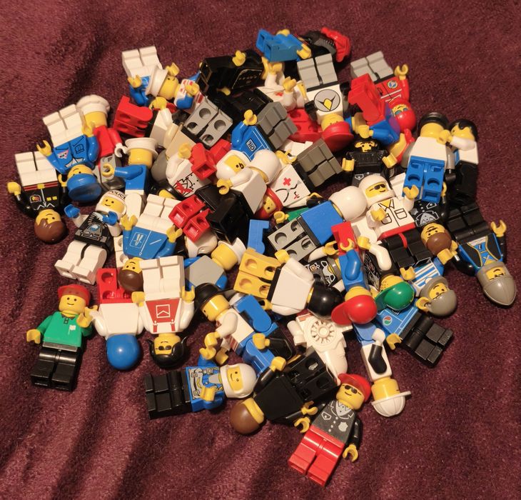LEGO minifigurki lata 90, 50 sztuk