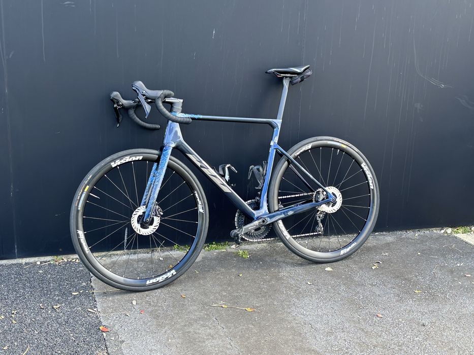Bicicleta KTM Alto team 2025