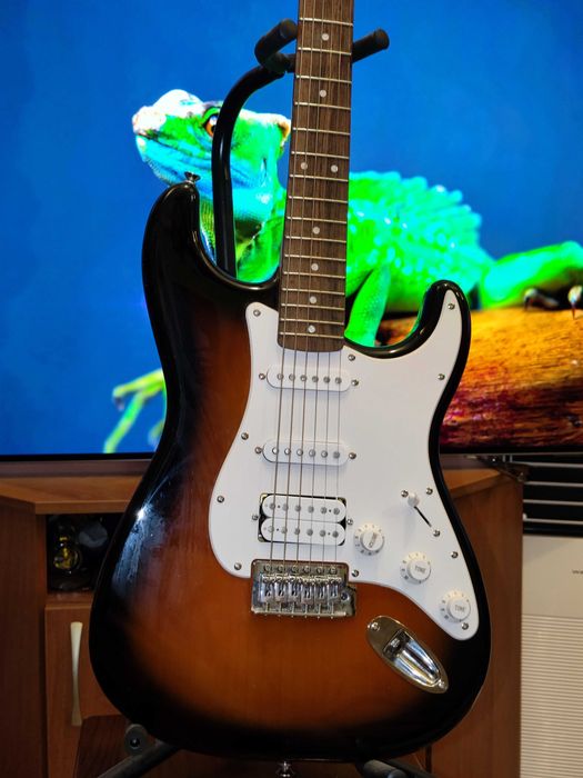 Электрогитара Fender Squier Bullet Strat HSS (BSB)