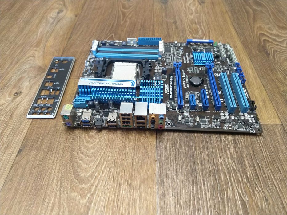 Asus M4A89TD PRO/USB3 (sAM3, AMD 890FX )